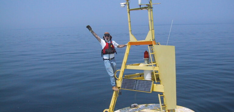 Climate-driven shifts in deep Lake Michigan water temperatures signal the loss of winter