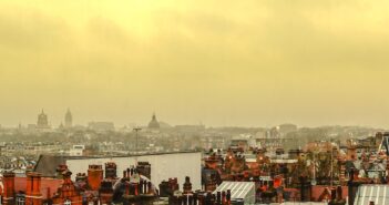 Deprived urban areas more likely to experience poor air quality, finds parliamentary report