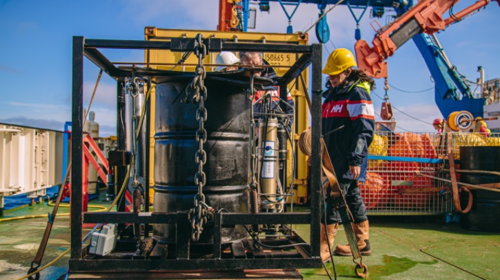 Scripps Oceanography researchers measure deep water upwelling with 55 gallons of fluorescent dye Researchers from UC San Diego’s Scripps Institution of Oceanography led an international team that directly measured cold, deep water upwelling via turbulent mixing along the slope of a submarine canyon in the Atlantic Ocean.