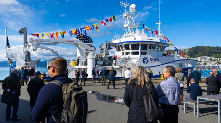 NIWA’s new cutting-edge ocean research vessel Kaharoa II arrives in Wellington NIWA’s brand-new research vessel, Kaharoa II, has been officially christened by Minister Judith Collins. The new vessel’s maiden voyage deployed ocean monitoring floats across the Atlantic and in a comprehensive pattern across the western Pacific down to New Zealand.