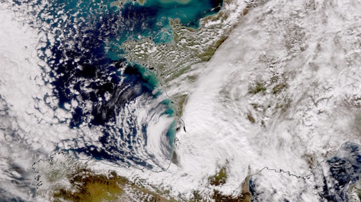 Météo-France upgrades two numerical weather prediction models to increase forecast quality by 3-4% Météo-France has just deployed new versions of its numerical weather prediction (NWP) models, Arpège and Arome.