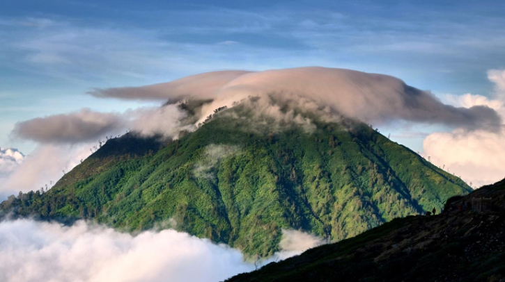 WMO releases Global Annual to Decadal Climate Update report According to the latest Global Annual to Decadal Climate Update report by the World Meteorological Organization (WMO), global climate predictions show temperatures are expected to continue at or near record levels in the next five years, increasing climate risks and impacts on societies, economies and sustainable development.