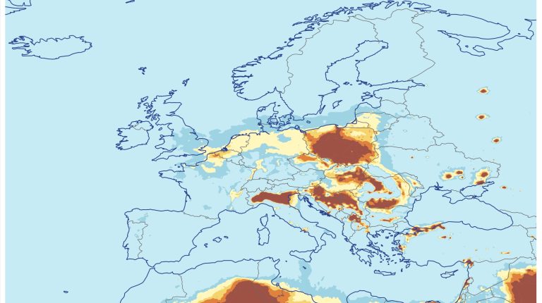 Map showing the number of days with PM2.5 concentrations above 50 μg.m-3 for 2025. Source: CAMS.